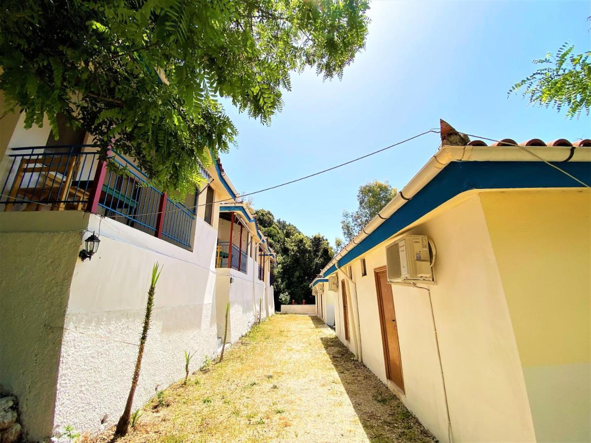 Ramo's Cozy Beachside Haven With Panoramic Views - 4th Ferienhaus Vlorë