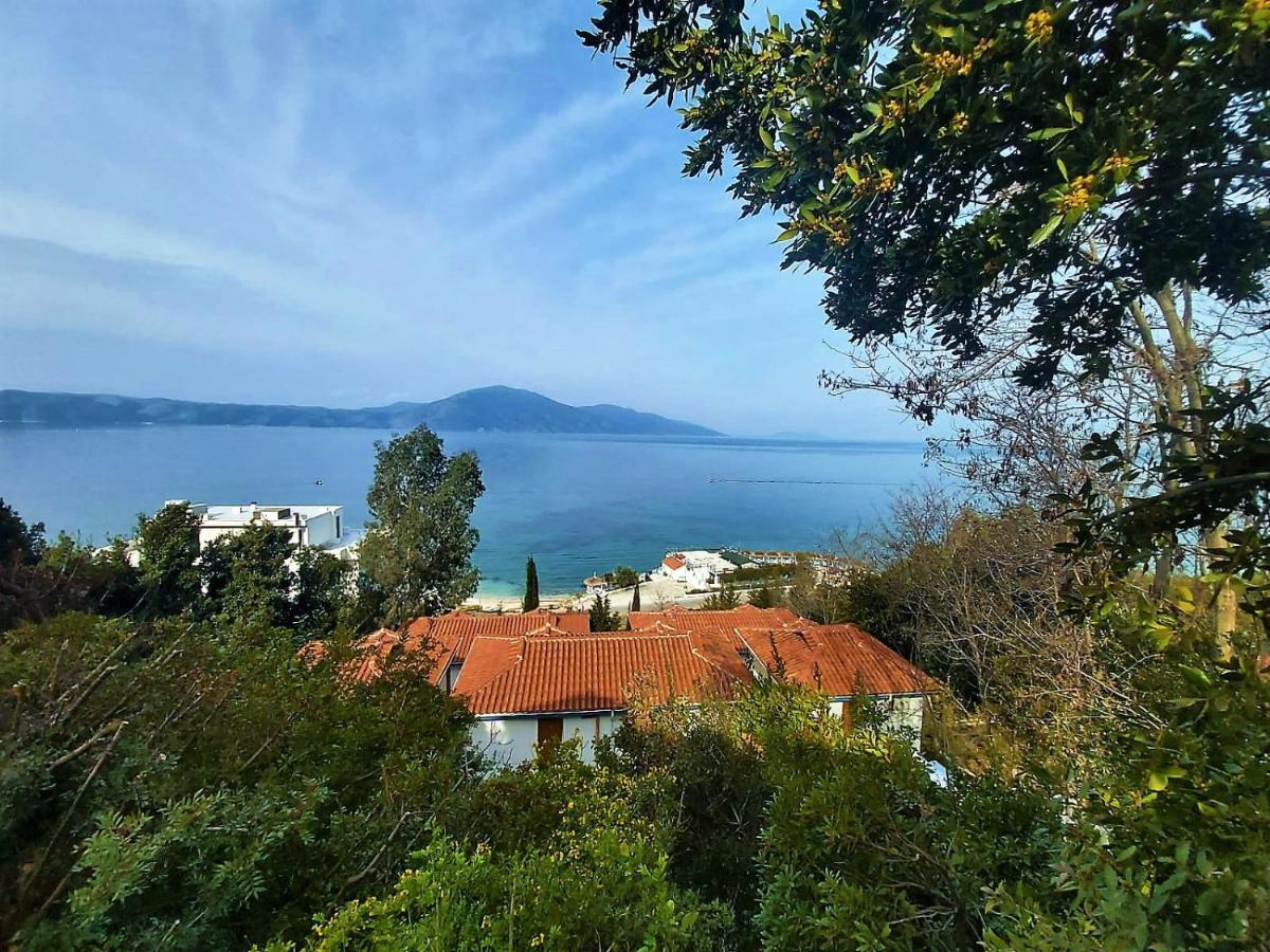 Ramo's Cozy Beachside Haven With Panoramic Views - 4th * Vlorë